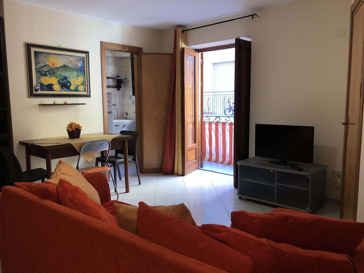 Baaria Casa Vacanze Apartment บาเกเรีย ภายนอก รูปภาพ